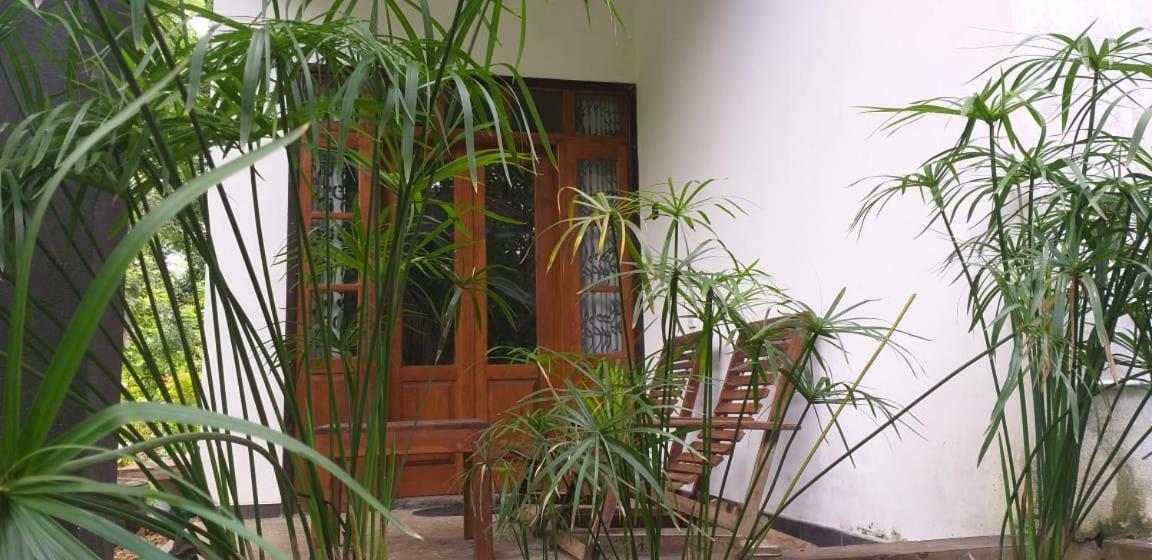 Peacock Riverside Udawalawe Exterior photo